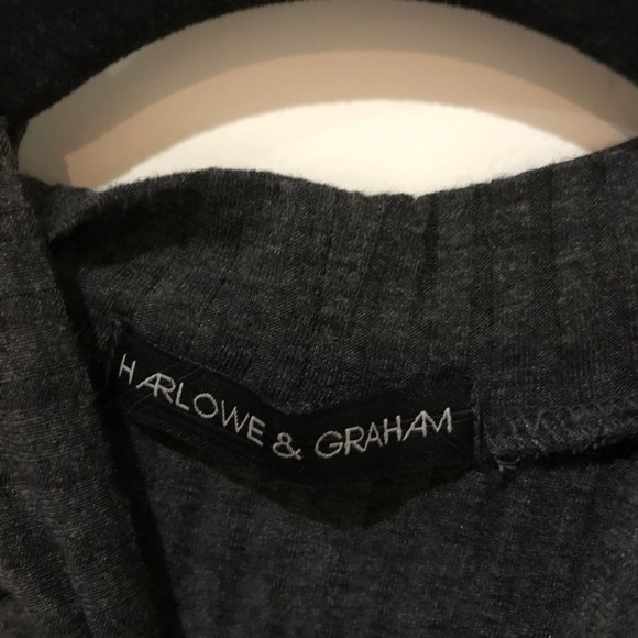 ⭐️⭐️⭐️LONG SLEEVE CUT OUT MOCK NECK - Picture 3 of 5